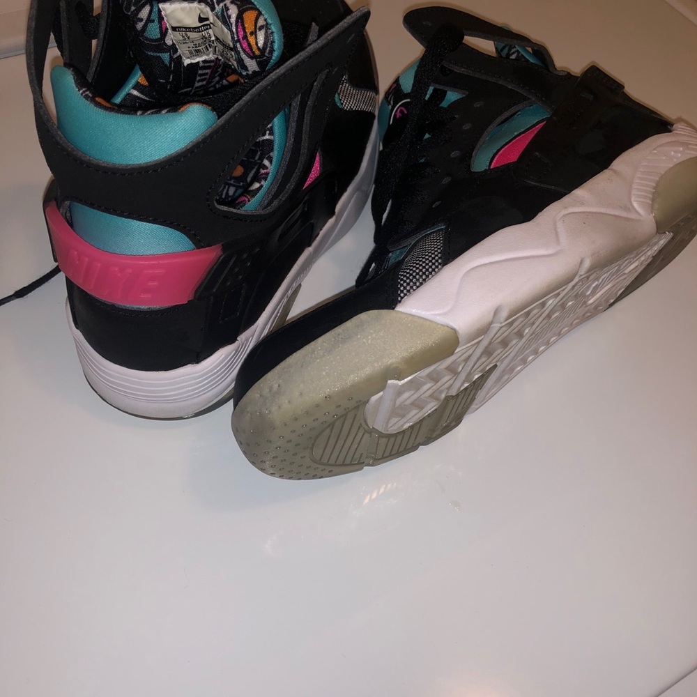 Nike Huarache - Picture 3 of 6